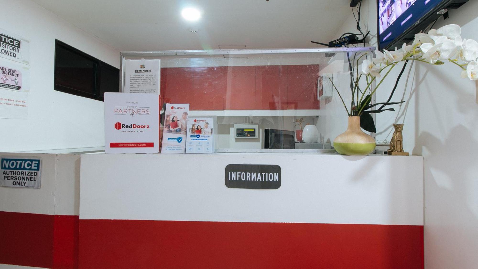 Reddoorz At Dbuilders Rooms Bangkal Makati San Pedro Makati Eksteriør billede