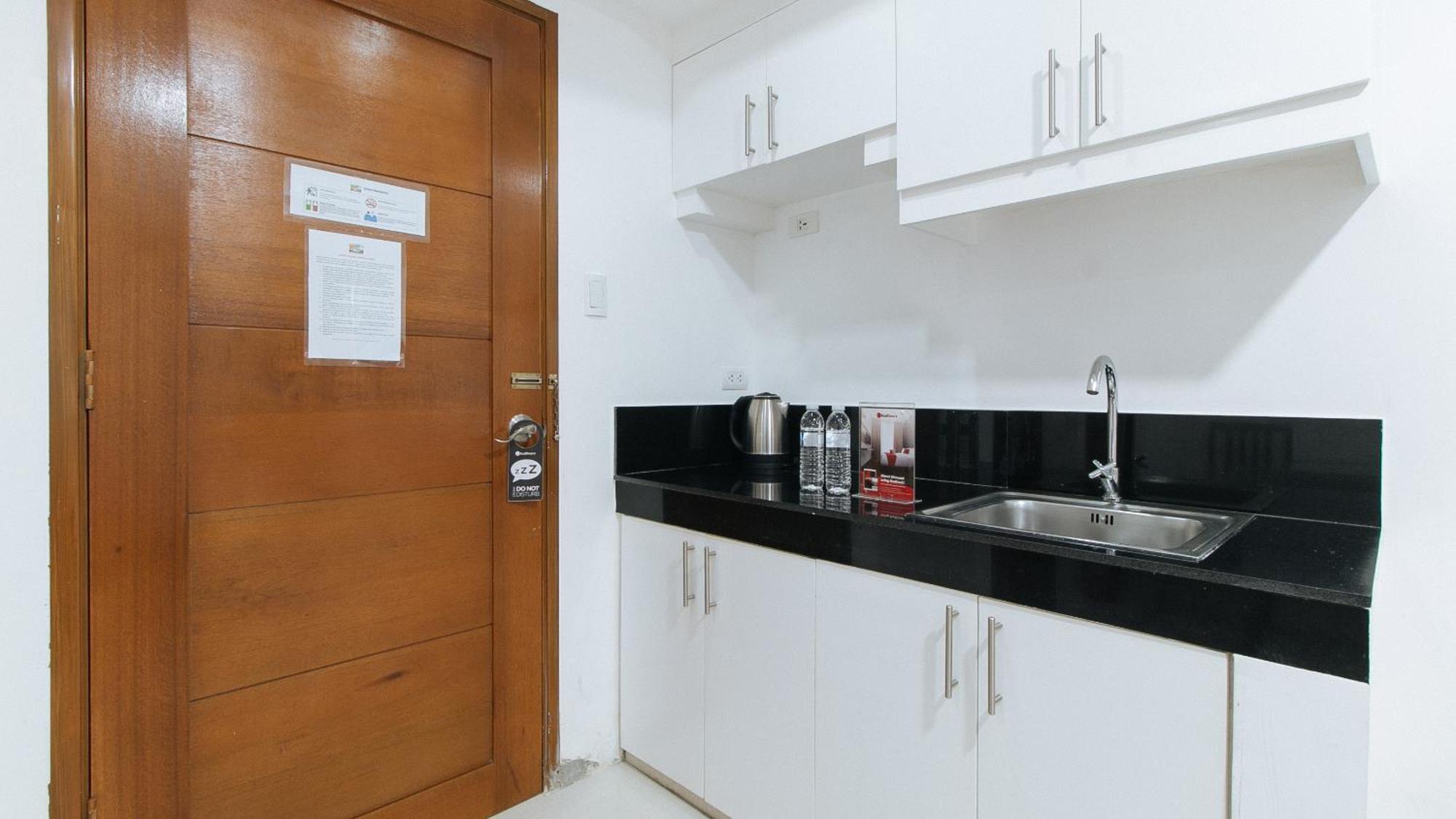 Reddoorz At Dbuilders Rooms Bangkal Makati San Pedro Makati Eksteriør billede