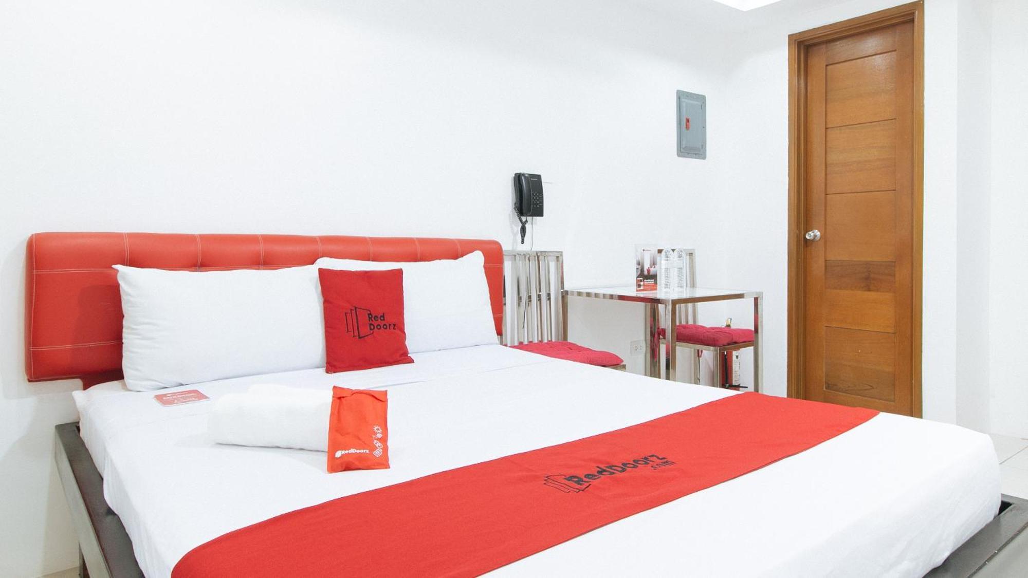 Reddoorz At Dbuilders Rooms Bangkal Makati San Pedro Makati Eksteriør billede