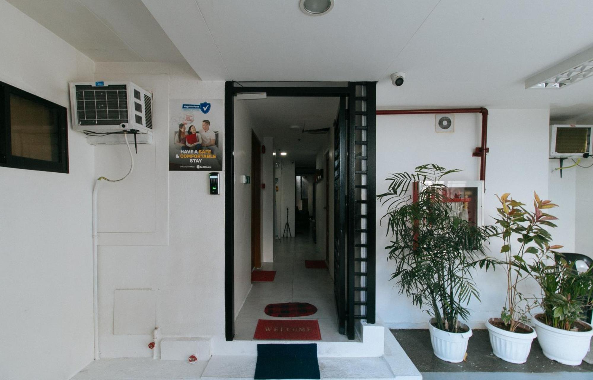 Reddoorz At Dbuilders Rooms Bangkal Makati San Pedro Makati Eksteriør billede